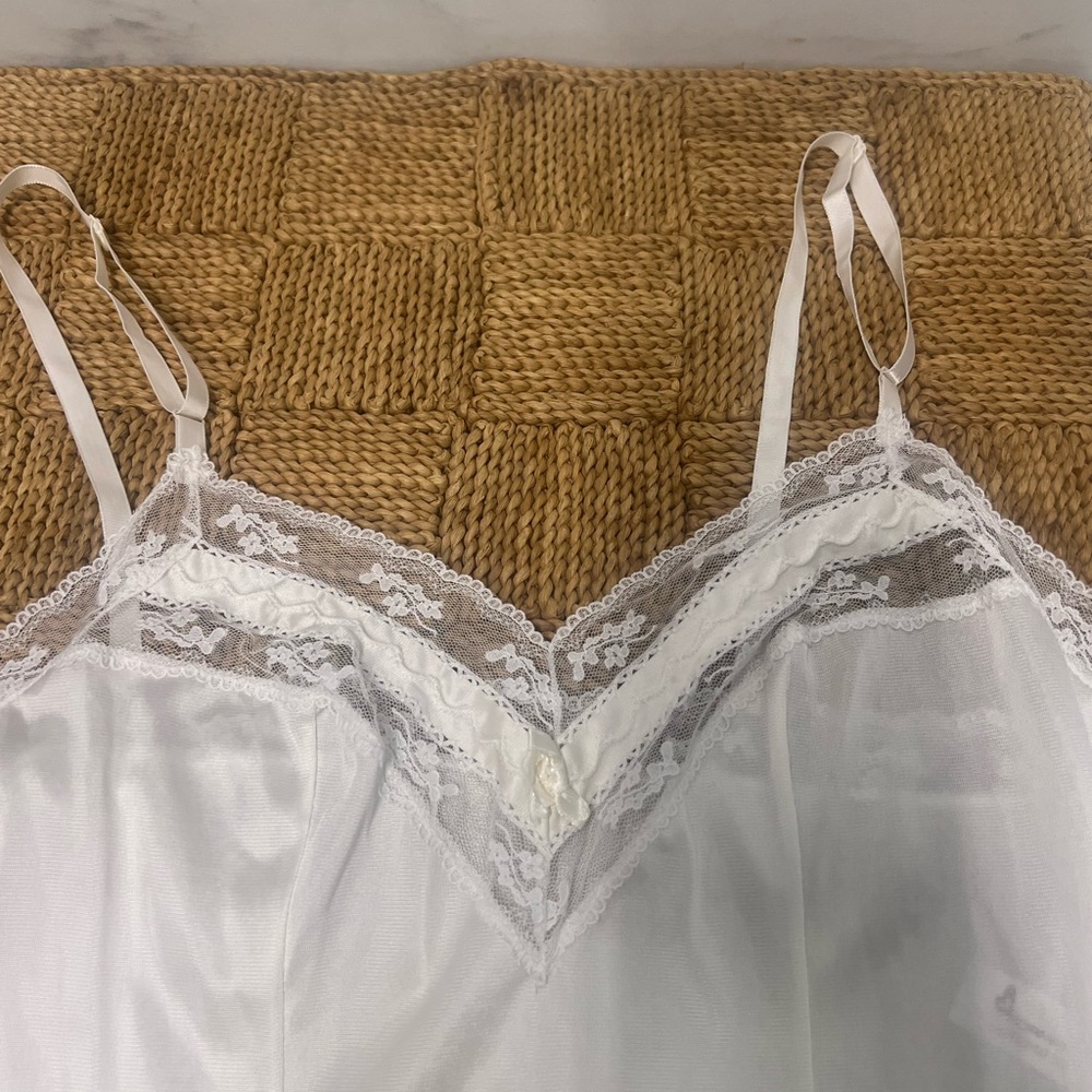 Formfit full slip size 34 10-12 tall white adjustable straps